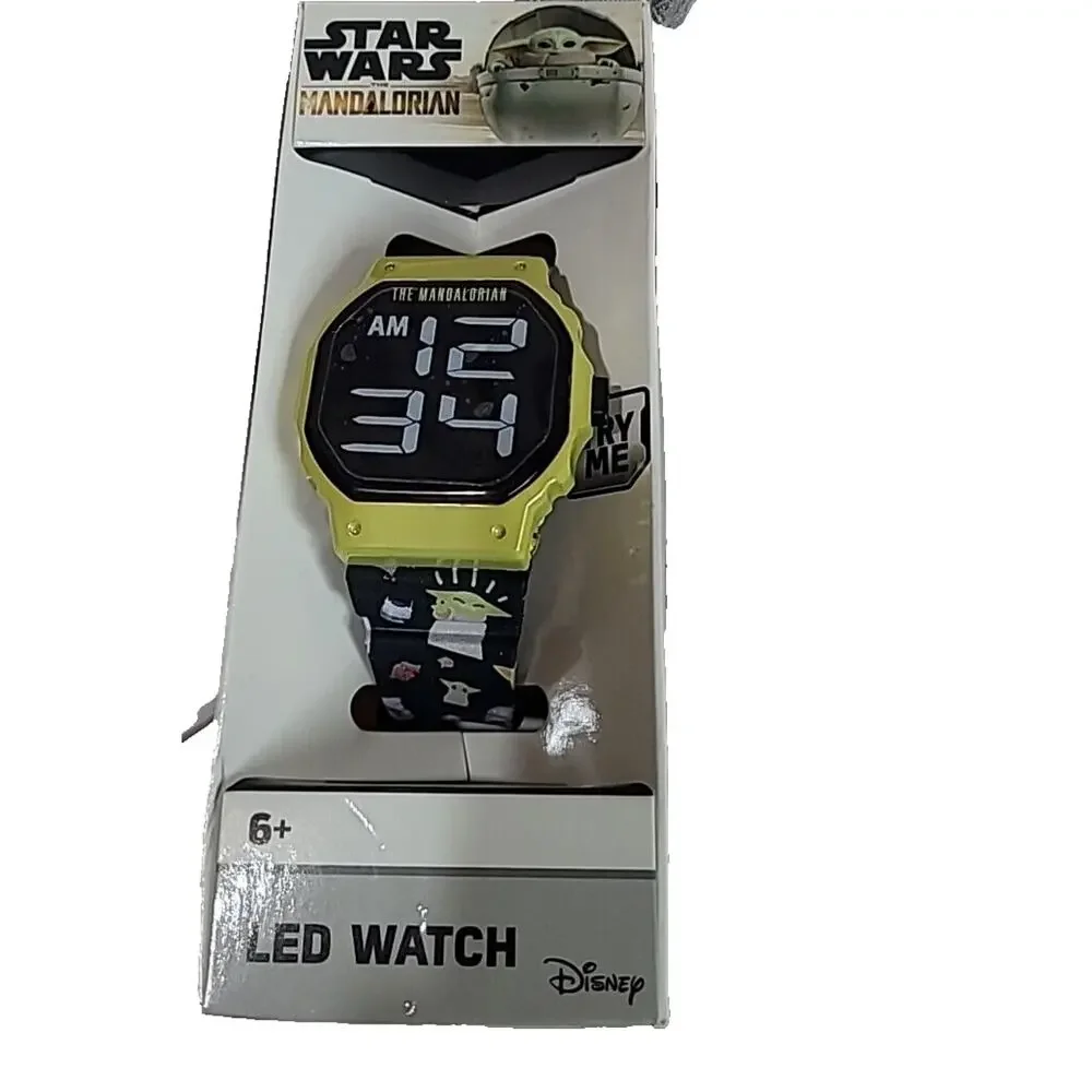 NIB Star Wars Disney Mandalorian‎ Baby Yoda Childrens Digital LED Watch